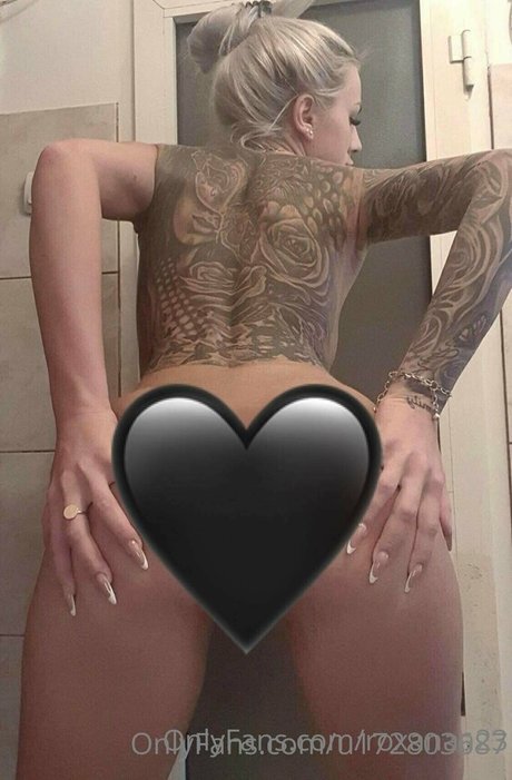 roxanaa23 model top images