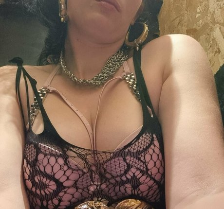 goddess of filth model art pic