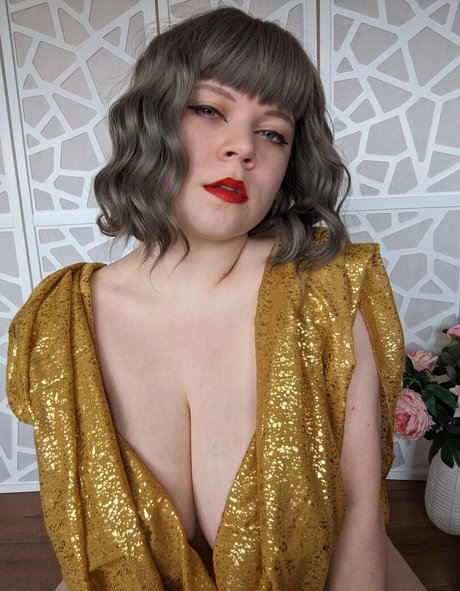 Naomiwastaken erotic actress gallery