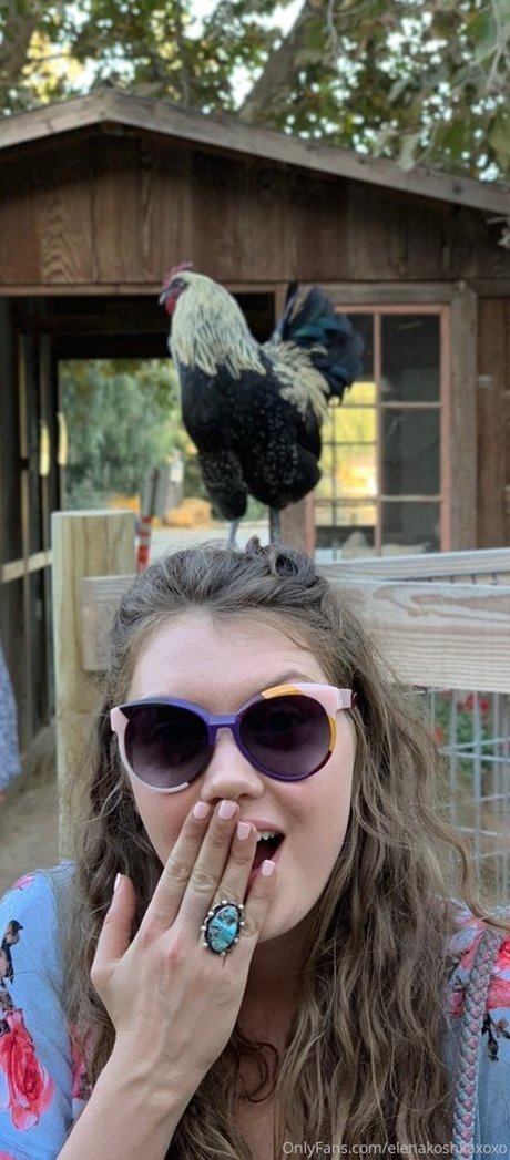 Elenakoshkaxoxo pornstar erotic archive