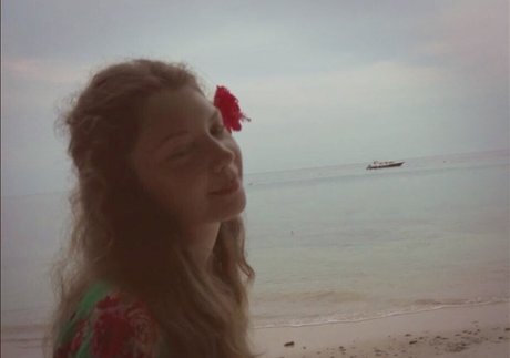 Elenakoshkaxoxo porn star pics