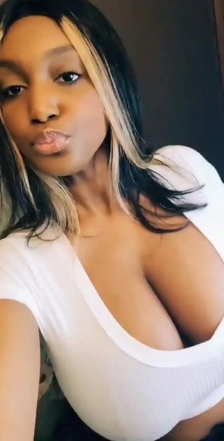 Riv Jones model xxx pictures