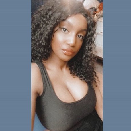 Riv Jones exclusive star pictures