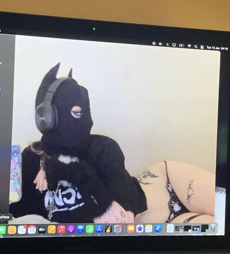 Rio Lawlor naked star photo