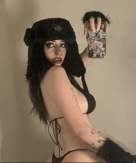 Rio Lawlor xxx model photos