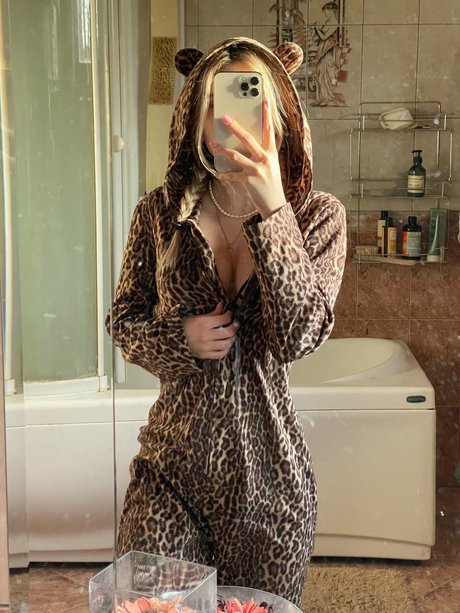 Maryanamoss perfect star pics