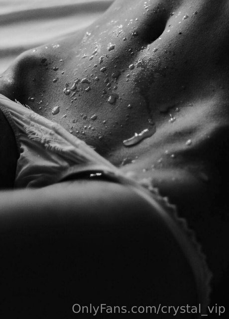 crystal vip pretty model image