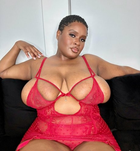 lingerieloungefree Profile pic