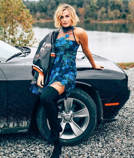 Scout Taylor Compton star sex galleries