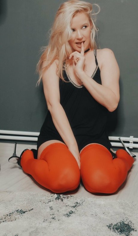 evelinpage free erotic actress picture