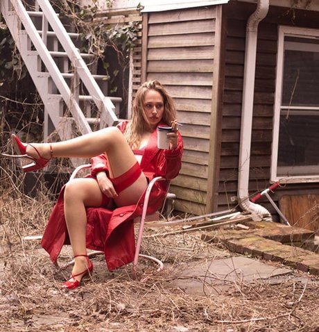 Jemima Kirke perfect pornstar photos