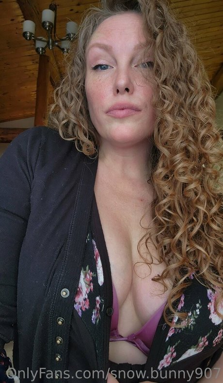 snow bunny907 model high quality photos