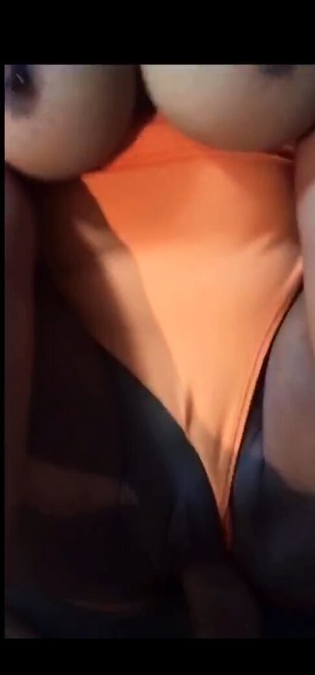 Laali Calem model photos