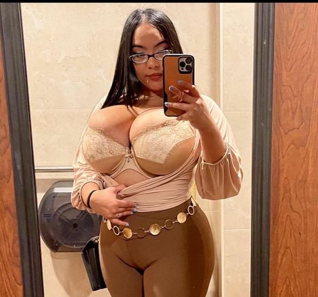 Jaki Oppai pornstar nude archive