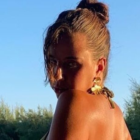 Gainsfitcroft porn star photo