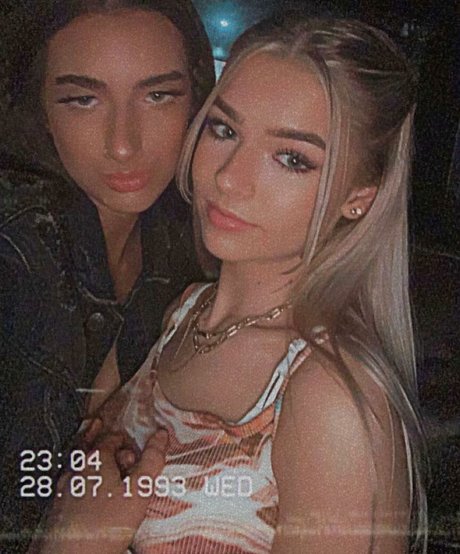 Heyitzrachael sex model picture