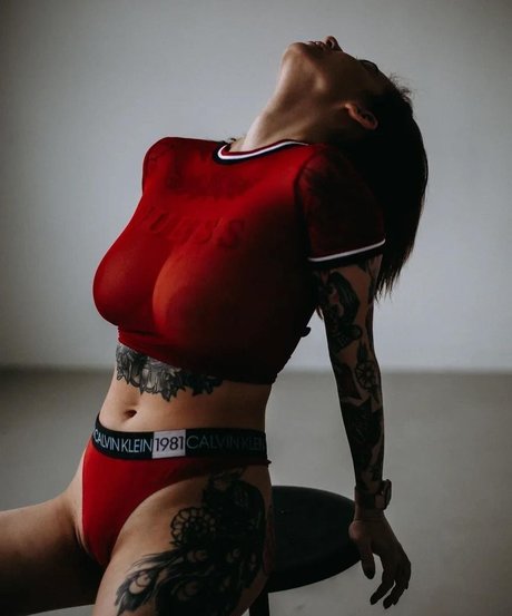 alyyyfabulous model naked photo