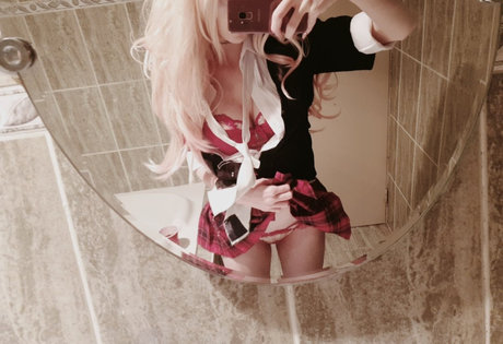 x meki pornographic actress pics