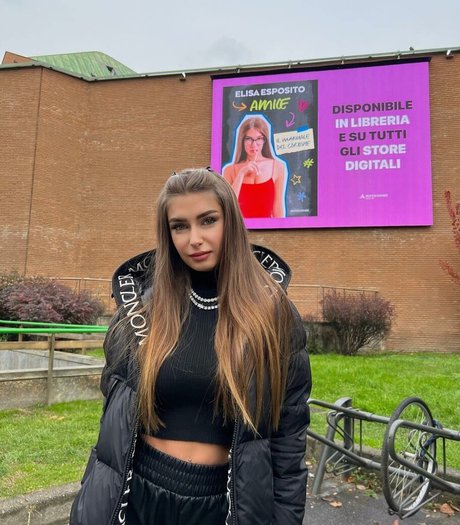 Elisa Esposito erotic pornstar pictures