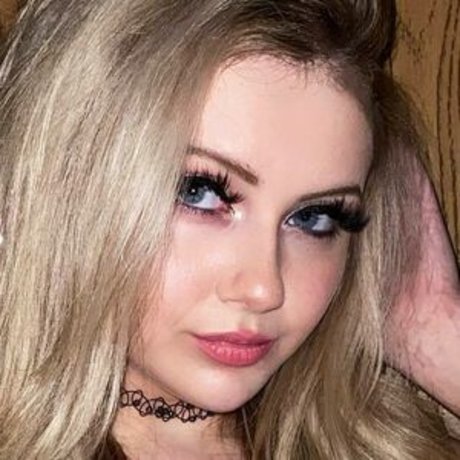 Larkan Danielle hot model image