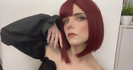 Grashie naked actress archive