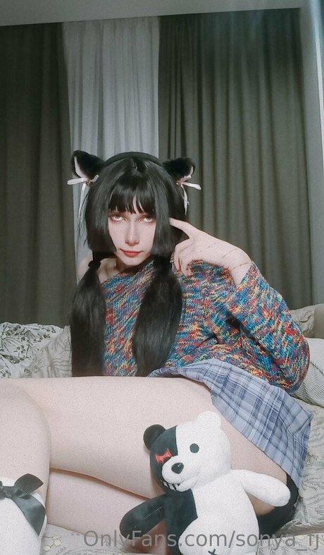 sonya fj xxx actress pics