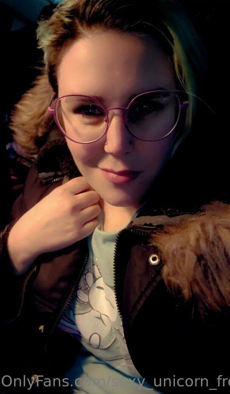 sexy unicorn free model perfect img