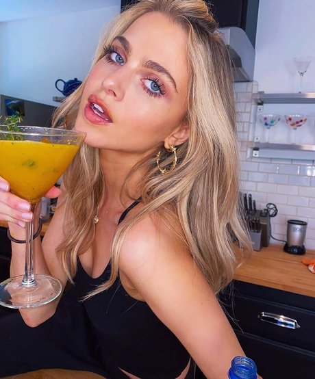 Anne Winters nice pornstar picture