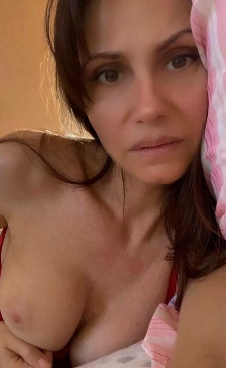 Sole Roxana beautiful star img