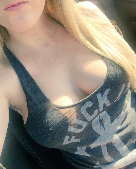 Have Blondie81 pornstar sex pic