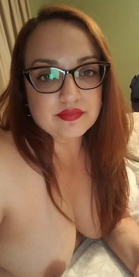 Dark Haired Brunette star hot images