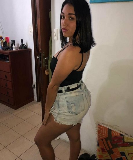 Anathalia Cristina free model pic