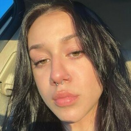 maddiemccrory nude model image