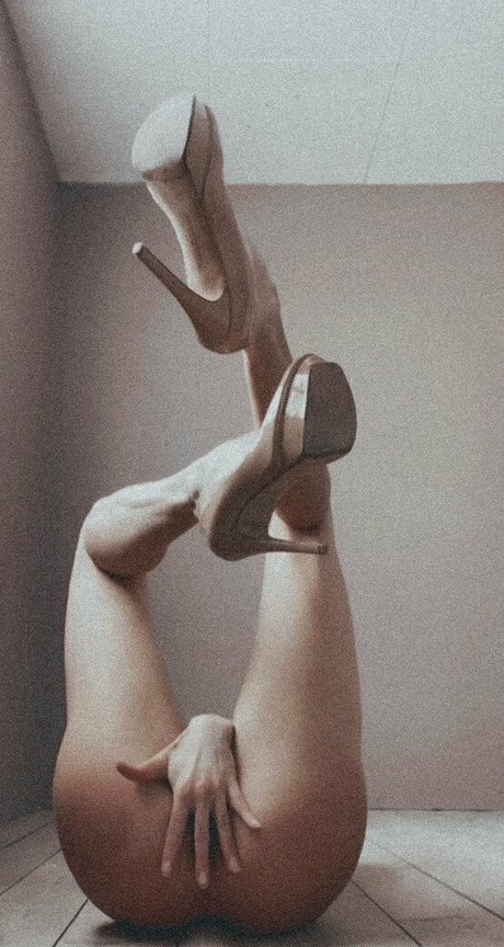 Ia Ostergren nude model photo