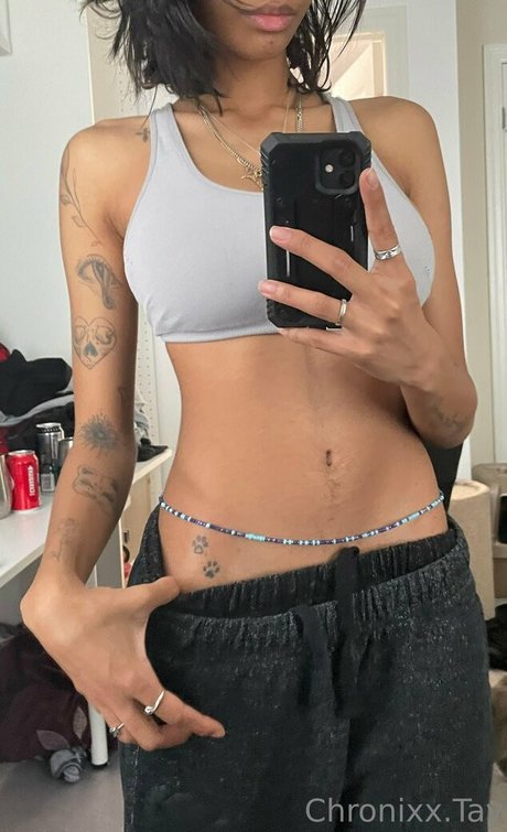 Chronixx tay nudes pornstar gallery