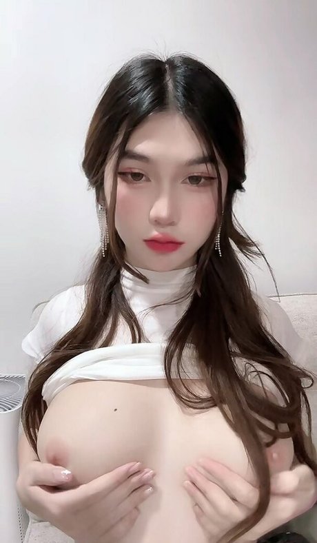 Kumyooah free actress galleries