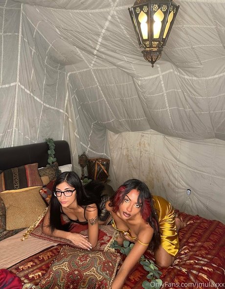 Jenelle Mathew model perfect pic