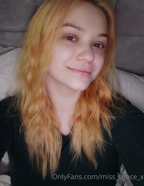 miss space x free actress photos