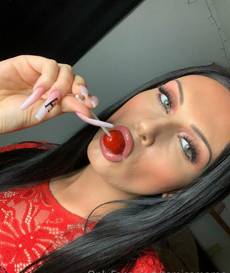 tsmissmaraa nudes pornstar gallery