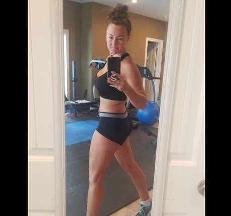 Baddie2thebone pretty star picture