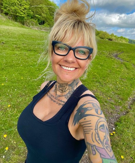 Winnie Nielsen model nice gallery