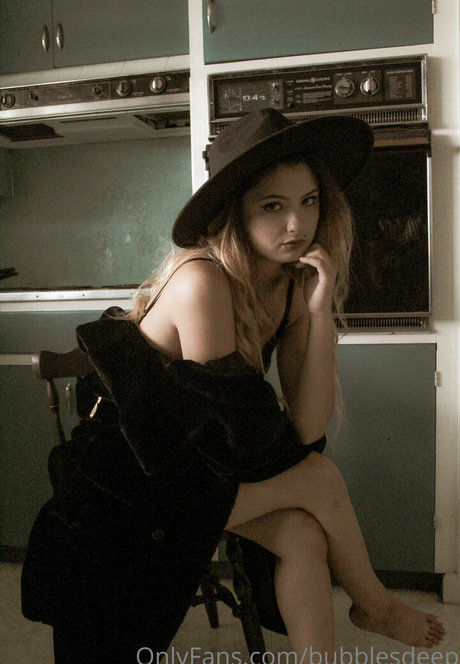 bubblesdeep erotic star photos