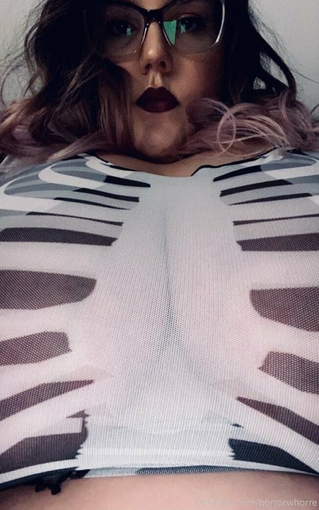 horrorwhorre hot model pics