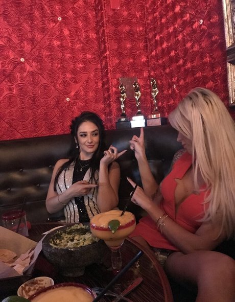 aubreykate model hd pics