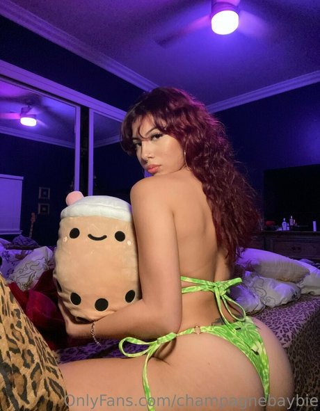 champagnebaybie pretty actress pics