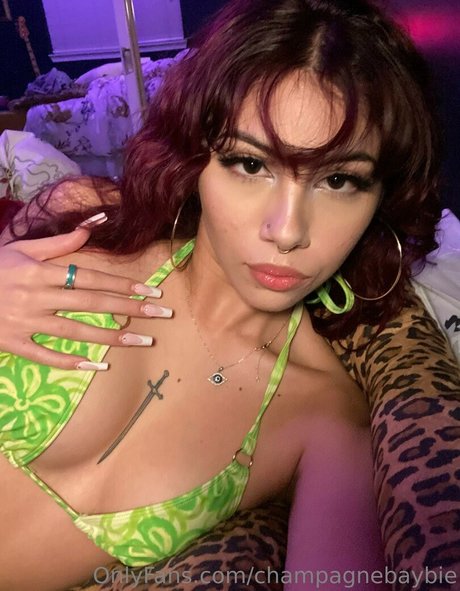 champagnebaybie nudes star image