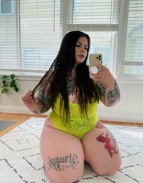 sugarbootycb naked model galleries