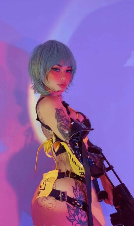 Zackycha model art gallery