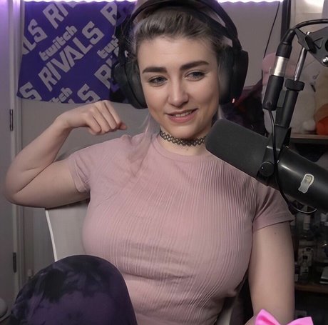 Wolfabelle pretty actress galleries