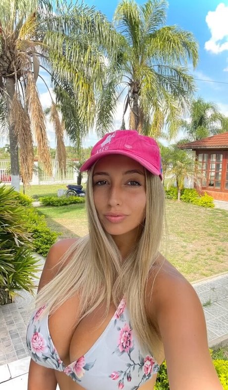 BustyAna sex star photo